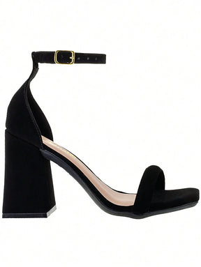 Shekinah Sandália Feminina Salto Alto Bloco Quadrado Salto Geométrico Pregado Shekinah Lançamento Confortável Macia Moderna Festa Moda Blogueira Fashion Novidade