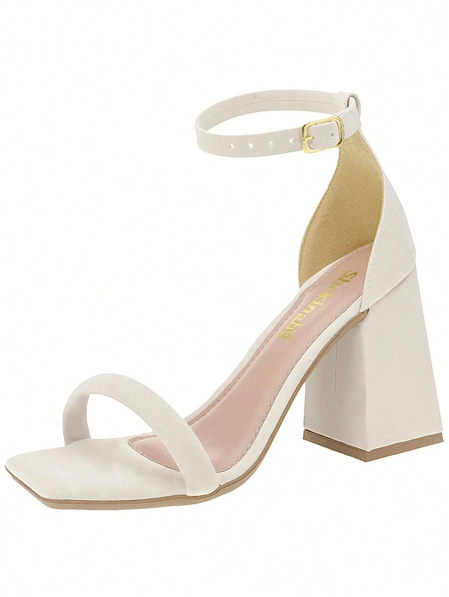 Shekinah Sandália Feminina Salto Alto Bloco Quadrado Salto Geométrico Pregado Shekinah Lançamento Confortável Macia Moderna Festa Moda Blogueira Fashion Novidade