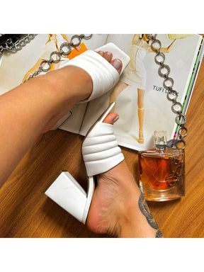 Tamanco Bella Branco Salto Alto Chunky Elegante