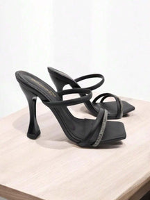 Tamanco Bella Branco Salto Taça Médio Bico Quadrado