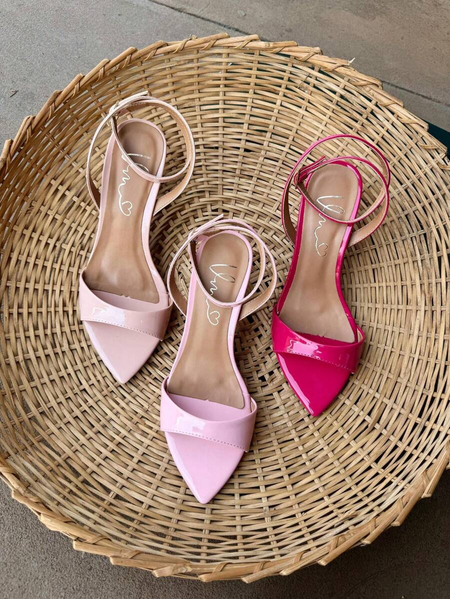 Eva Sandália Preto Salto Taça Bico Folha