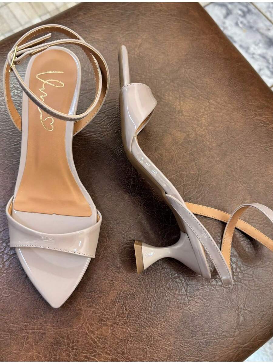 Eva Sandália Preto Salto Taça Bico Folha