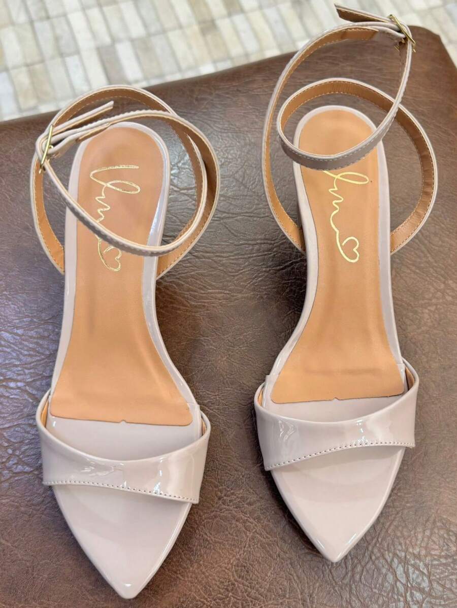 Eva Sandália Preto Salto Taça Bico Folha