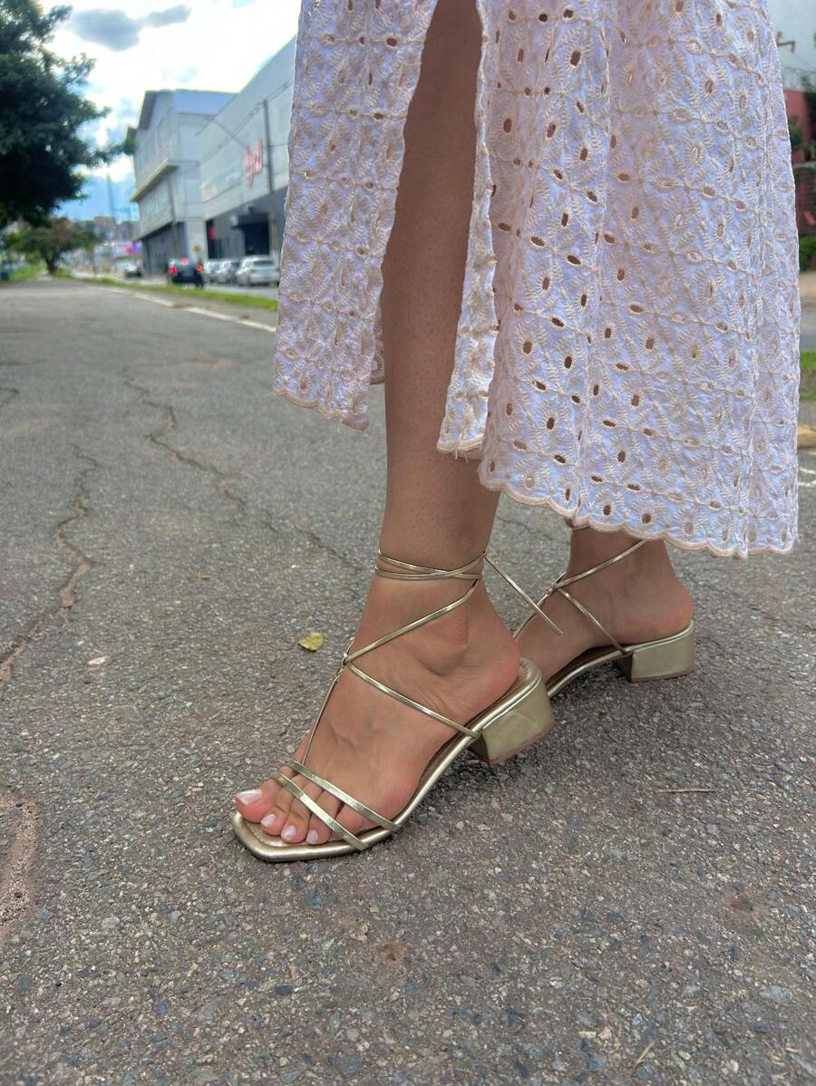 Sandália Serena Dourado Amarração Salto Médio Grosso