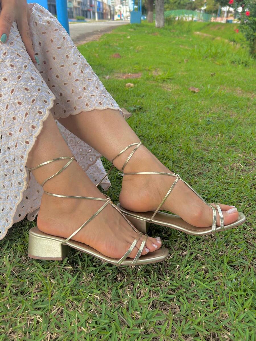 Sandália Serena Dourado Amarração Salto Médio Grosso