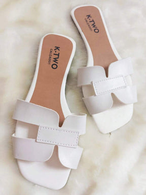 Rasteirinha Sandália Rasteira Flat H, Solado antiderrapante, confortável - K-two Calçados, Sandalia Feminina metalizada