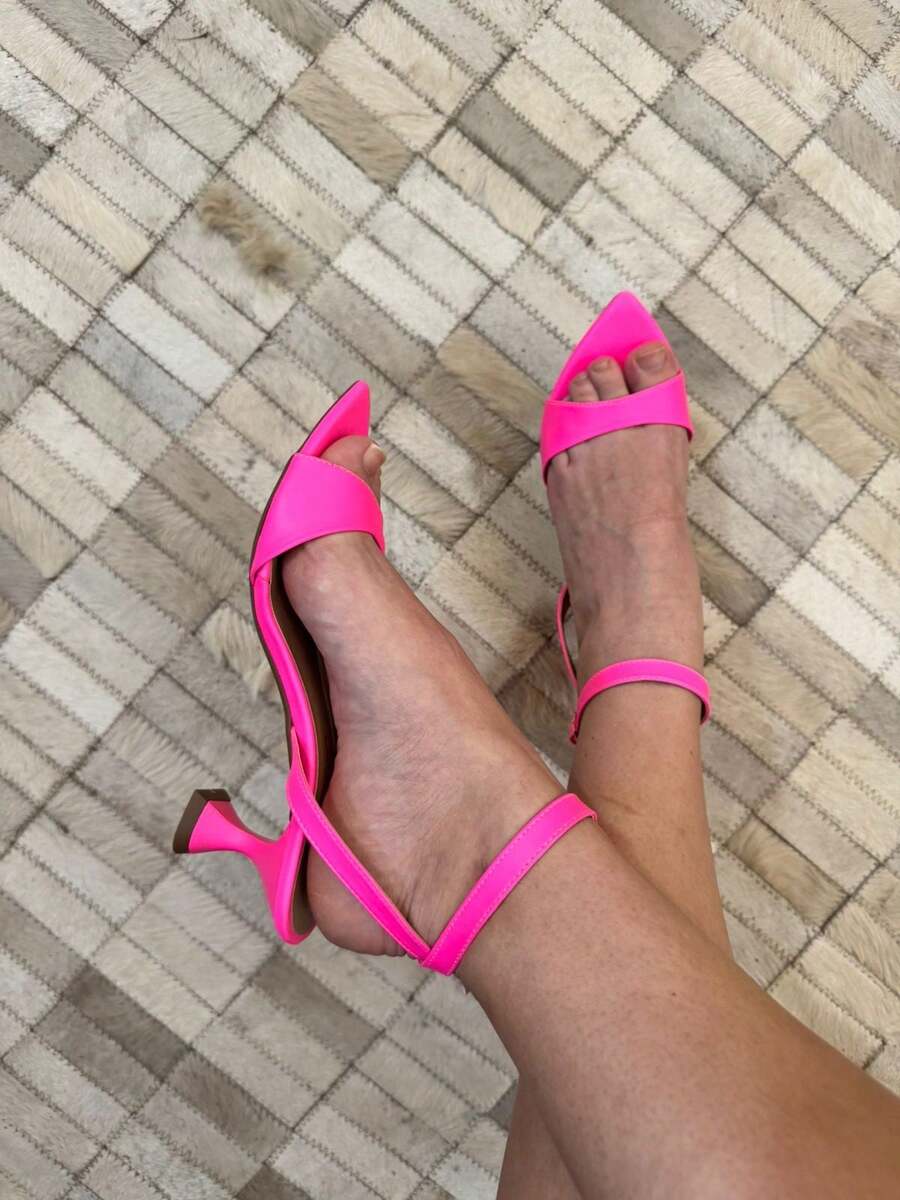 Eva Sandália Preto Salto Taça Bico Folha