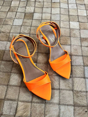 Eva Sandália Preto Salto Taça Bico Folha