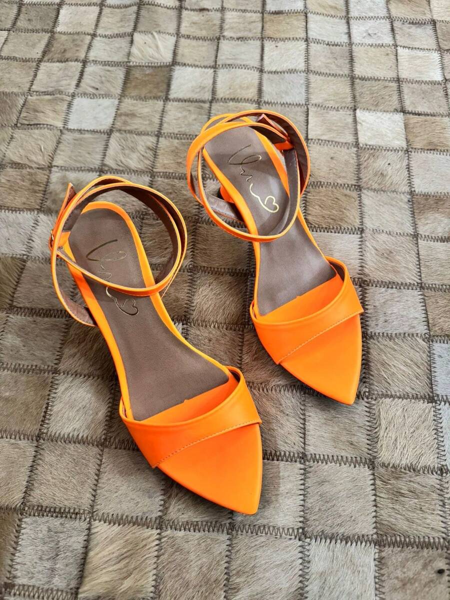 Eva Sandália Preto Salto Taça Bico Folha