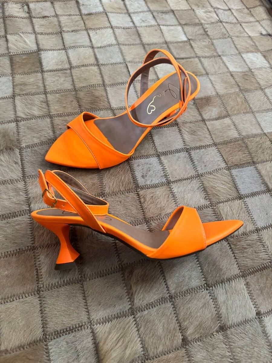 Eva Sandália Preto Salto Taça Bico Folha